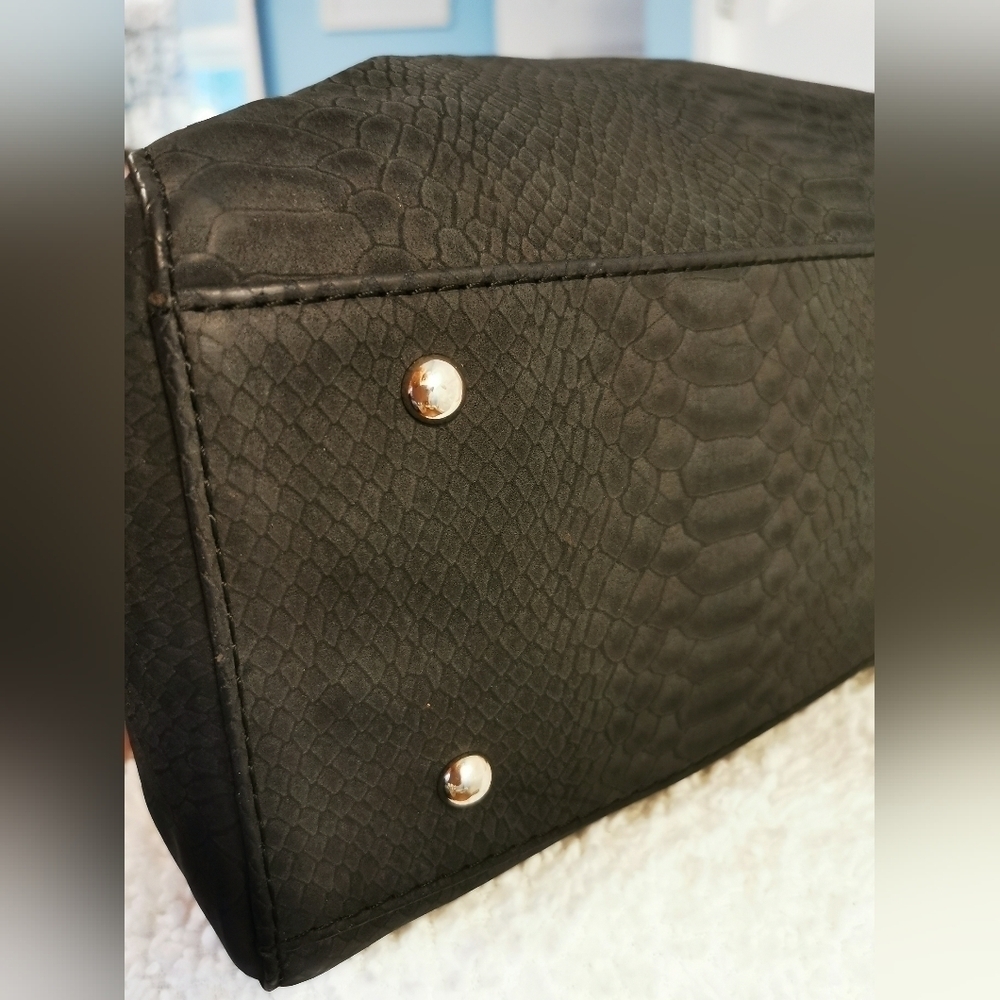 Nicole Miller Black Textured Shoulder Bag with Chain Accent - Picture 7 of 12